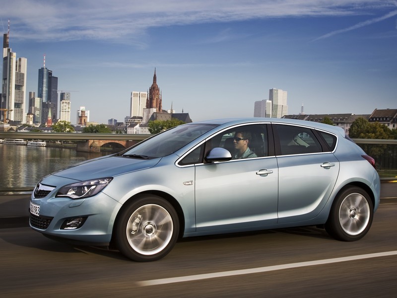 Opel Astra plní, co slibuje